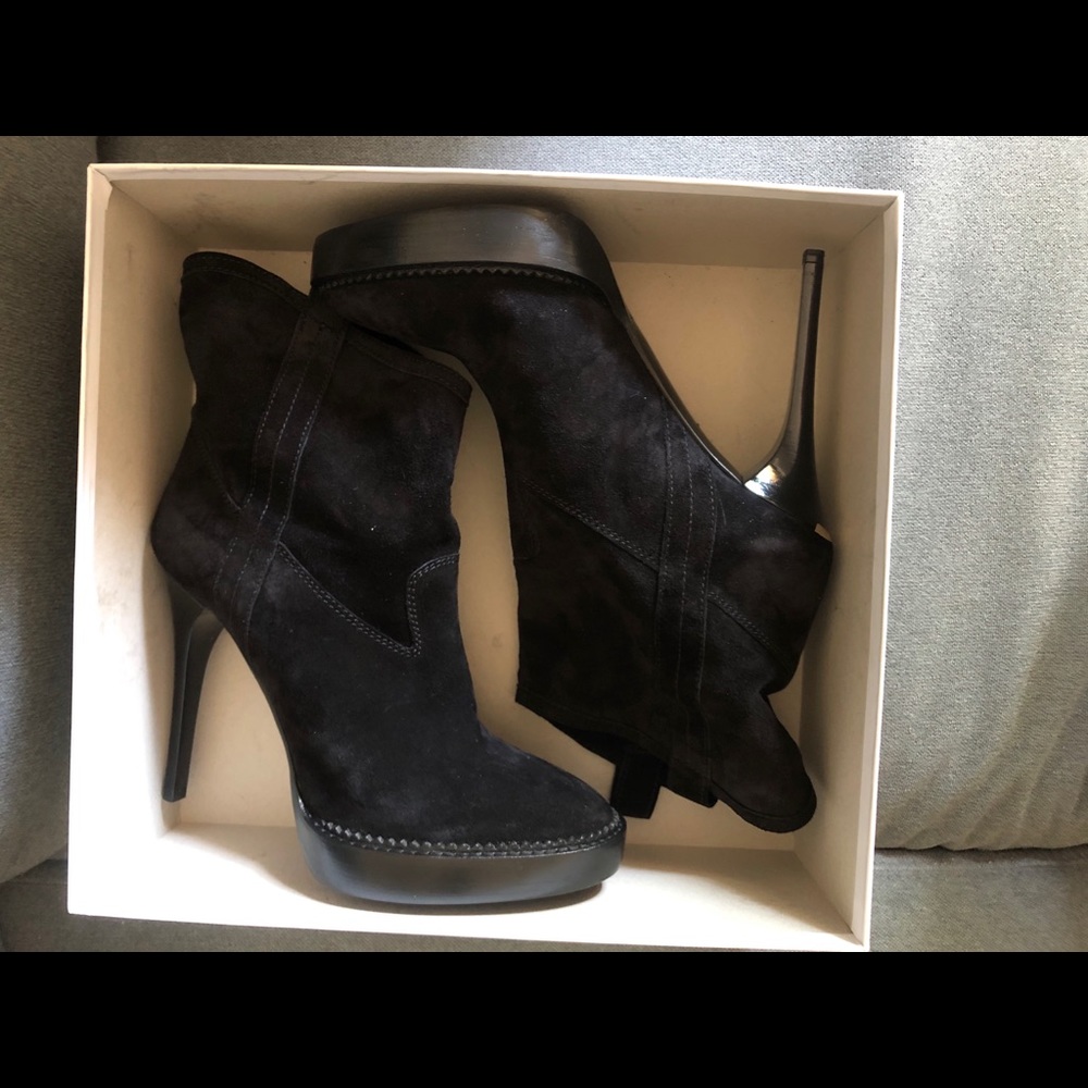 Burberry Neston Ankle Booties
